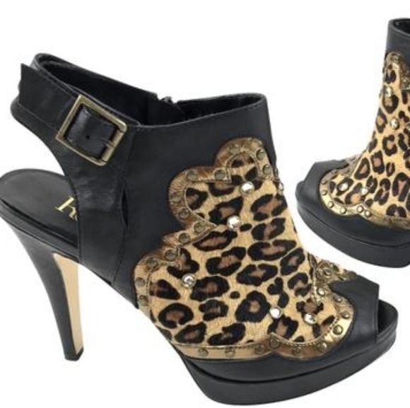 Reba Shoes - Reba cheetah print booties size 10